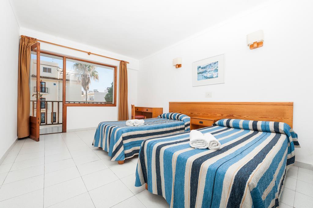 Hostal Casa Bauza Кала Ратьяда Номер фото