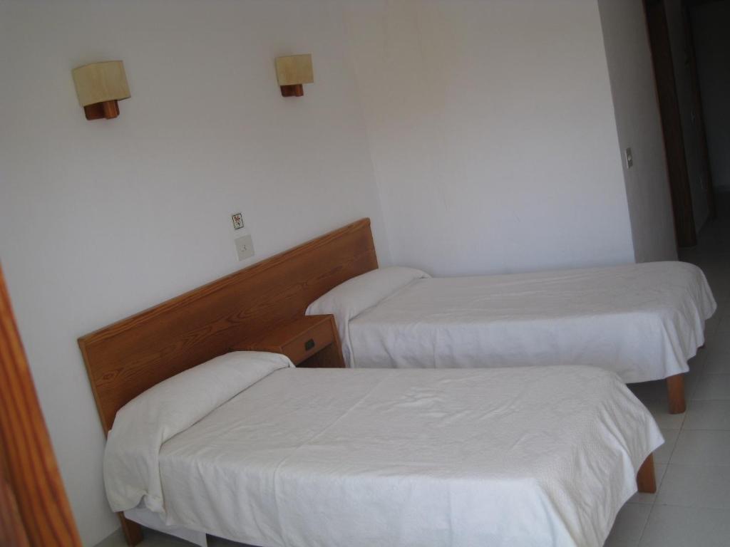 Hostal Casa Bauza Кала Ратьяда Номер фото